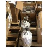 1 LOT 2 TABLE LAMPS