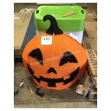 1 LOT LIGHT UP PUMPKIN DECORATION