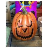 1 LOT DECORATIVE LIGHT UP PUMPKIN