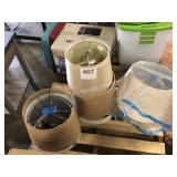 1 LOT LAMP SHADES