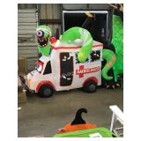 1 LOT MONSTER AMBULANCE INFLATABLE