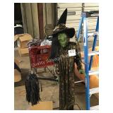 1 LOT ANIMATED WITCH