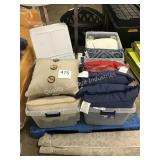 1 LOT ASSORTED PILLOWS