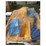 1 LOT FUTURE BEACH BIMINI 300 PEDDLE BOAT