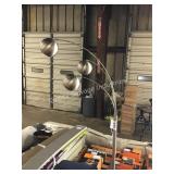 1 LOT FLOOR LAMP