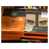 2 CTNS LIT JUMBO EYES DECORATION