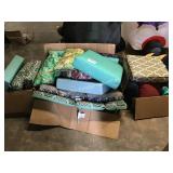 1 LOT MISC CUSHIONS AND PILLOWS