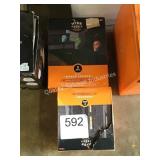 2 CTNS ASSORTED YARD LIGHTS