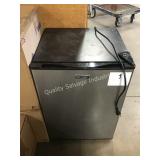 1 LOT EMMERSON COMPACT REFRIGERATOR