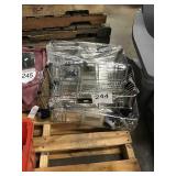 1 LOT RUBBERMAID BASKETS