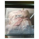 1 LOT VICTORIA SECRET ROBE SIZE M/L (DISPLAY)