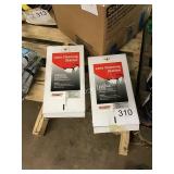 1 LOT LENS CLEANING STATIONS