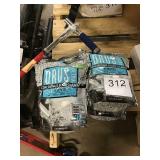 1 LOT (8) BAGS GLASS CLEANER