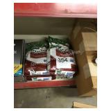1 LOT (4) SCOTTS GRASS SEED