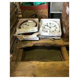 5 CTN WALL CLOCKS