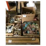 1 SKID STORE MERCHANDISE