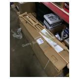 1 CTN WOODEN CRUTCHES