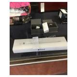1 LOT APPLE PENCIL (DISPLAY)