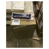 1 CTN HEAVY DUTY HOLE PUNCHES