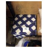 1 LOT STORAGE OTTOMAN