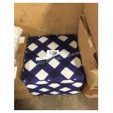 1 LOT STORAGE OTTOMAN