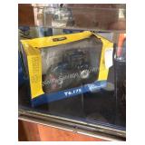 1 LOT NEW HOLLAND TRACTOR (DISPLAY)