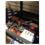 1 LOT RATCHET TIE DOWNS