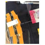 1 LOT DURACELL AA BATTERIES (DISPLAY)