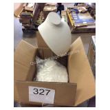 1 LOT JEWELRY DISPLAY STAND