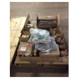 1 SKID STORE MERCHANDISE