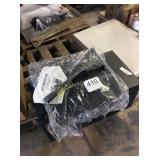 1 LOT SMOKE HOLLOW WOOD SMOKER