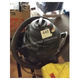1 LOT WET DRY VACUUM