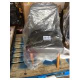 1 LOT CHAIR