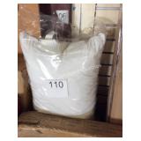 1 LOT BED PILLOW