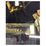 1 LOT BERETTA AIR SOFT GUN (DISPLAY)