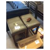 1 LOT 2 BAR STOOLS