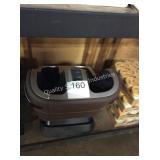 1 LOT FOOT AND LEG MASSAGER
