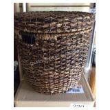 2 CTN DECORATIVE BASKETS