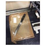 1 LOT 8 STEAK KNIVES (DISPLAY)