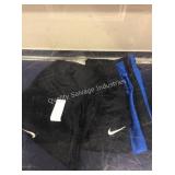 1 LOT BOYS NIKE PANTS (DISPLAY)