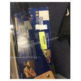 1 LOT 2 HAND SAWS (DISPLAY)