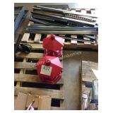 1 LOT 2 BIRD FEEDERS