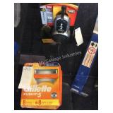 1 LOT GILLETTE FUSION BLADES  (DISPLAY)