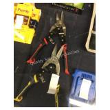 1 LOT AVIATION SNIPS (DISPLAY)