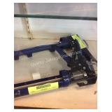 1 LOT 2 CAULK GUNS (DISPLAY)