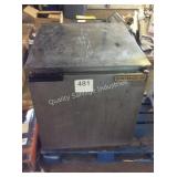 1 LOT BEVERAGE AIR REFRIGERATOR