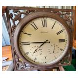 Large Atomic Clock