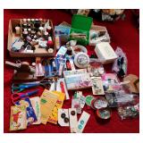 Sewing Materials - Scissor Bird Thread Buttons ++