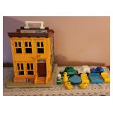 Fisher Price Sesame Street Play Family