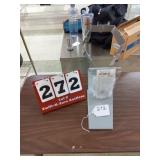 Z-Stand for pull type cup dispenser